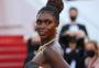 Atriz Jodie Turner-Smith tem joias furtadas em quarto de hotel em Cannes