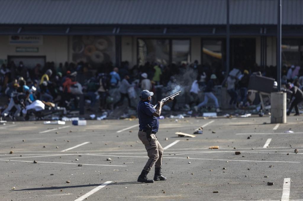 Onda de violência deixa mais de 30 mortos na África do Sul GZH