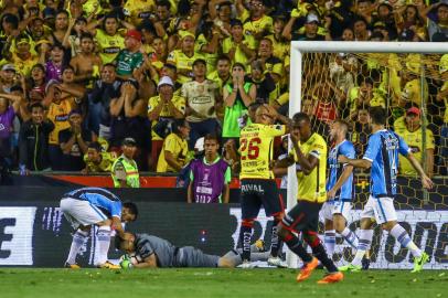 Gremio x BarcelonaRS - FUTEBOL/CONMEBOL LIBERTADORES BRIDGESTONE 2017 /GREMIO X BARCELONA - ESPORTES - Lance da partida entre Gremio e Barcelona disputada na noite desta quarta-feira, no Estadio Monumental Isidro Romero, em Guayaquil valida pelas semifinal da Conmebol Libertadores Bridgestone 2017. FOTO: LUCAS UEBEL/GREMIO FBPAEditoria: SPOIndexador: Lucas UebelSecao: futebolFonte: Gremio.netFotógrafo: Gremio x Barcelona<!-- NICAID(13231375) -->