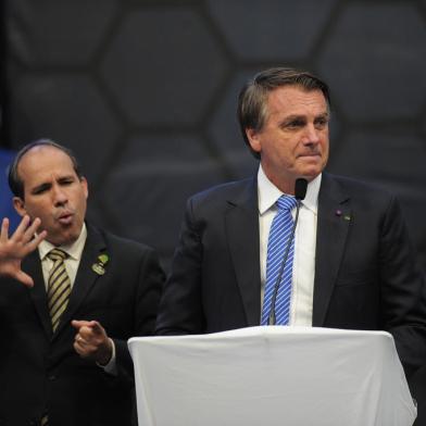 CAXIAS DO SUL, RS, BRASIL (09/07/2021)Presidente Jair Bolsonaro visita a Universidade de Caxias do Sul para inauguração do UCSGraphene. (Antonio Valiente/Agência RBS)<!-- NICAID(14830995) -->