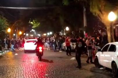 Operação da Guarda Municipal de Porto Alegre contra aglomerações na Rua da República<!-- NICAID(14844120) -->