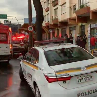 Homem é ferido a tiro em ocorrência de roubo em Caxias do Sul<!-- NICAID(14845243) -->