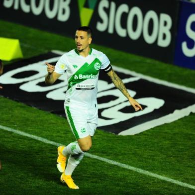 CAXIAS DO SUL, RS, BRASIL, 26/07/2021. Juventude x Chapecoense, jogo válido pela 13ª rodada da Série A do Campeonato Brasileiro e realizado no estádio Alfredo Jaconi. (Porthus Junior/Agência RBS)<!-- NICAID(14845251) -->