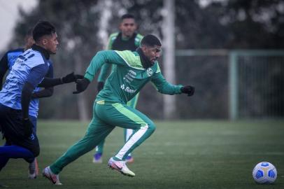 Jogo-treino entre Juventude e Cruzeiro-RS. Na foto, atacante Capixaba.<!-- NICAID(14840194) -->