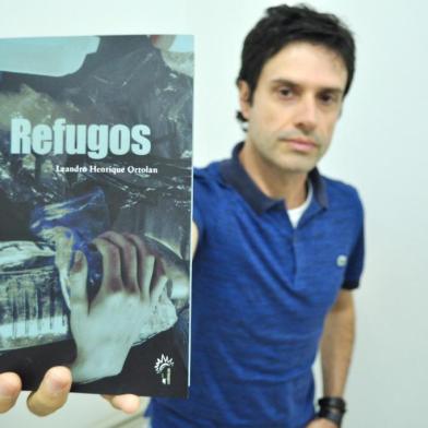 Leandro Henrique Ortolan lança o livro Refugos<!-- NICAID(14848601) -->