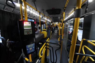 CAXIAS DO SUL, RS, BRASIL, 11/06/2021. Prefeitura estuda usar recurso do estacionamento rotativo para baixar tarifa de ônibus urbanos em Caxias do Sul.Secretaria de Trânsito considera medida viável para subsidiar parte do preço da passagem, atualmente em R$ 4,75. (Porthus Junior/Agência RBS)<!-- NICAID(14807174) -->