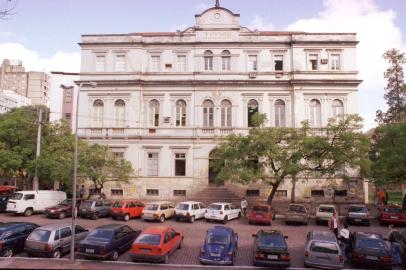 Escola de Engenharia. Prédio do Campos da UfRgs.#PÁGINA:56#ENVELOPE: 241617#EDIÇÃO: 2ª<!-- NICAID(583263) -->