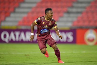 Colombias Deportes Tolima Jaminton Campaz celebrates after scoring against Chiles Union La Calera during their closed-door Copa Sudamericana second round football match at the Manuel Murillo Toro Stadium in Ibague, Colombia, on November 3, 2020, amid the COVID-19 novel coronavirus pandemic. (Photo by Raul ARBOLEDA / AFP)Editoria: SPOLocal: IbagueIndexador: RAUL ARBOLEDASecao: soccerFonte: AFPFotógrafo: STF<!-- NICAID(14860836) -->