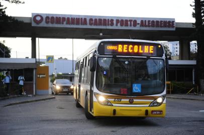 PORTO ALEGRE, RS, BRASIL, 14/06/2019- Greve: movimentação na empresa Carris.(FOTOGRAFO: RONALDO BERNARDI / AGENCIA RBS)<!-- NICAID(14122702) -->