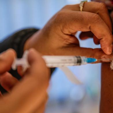 CANOAS, RS, BRASIL - 30/07/2021Ações dos municípios para reduzir abstenção da segunda dose da vacina contra covid-19. O município de Canoas abriu um dia extra, nesta sexta-feira, para aplicação de segunda dose da AstraZeneca. Na foto, a UBS Niterói<!-- NICAID(14849886) -->