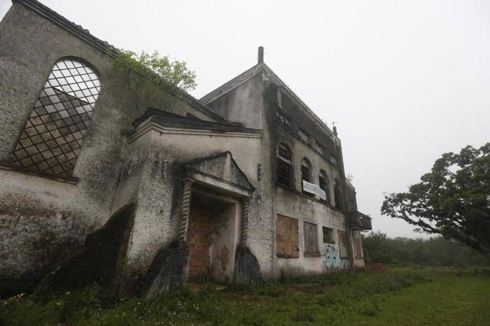 Zelada por moradores, antiga sede da rádio Farroupilha recebe visitas  guiadas | GZH