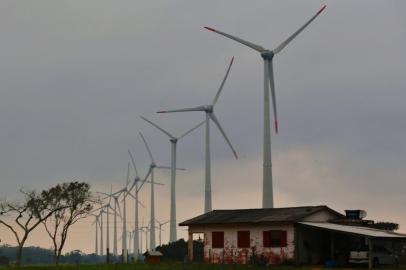 Osório, RS, BRASIL, 20/08/2021 -Energia eólica já representa 20% da matriz elétrica no Rio Grande do Sul. Entre os 80 parques existentes no Estado, está o Complexo Eólico de Osório. Foto: Lauro Alves / Agencia RBS<!-- NICAID(14867606) -->