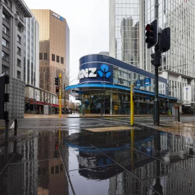 This picture shows empty streets during a nationwide covid-19 lockdown in Wellington on August 18, 2021. (Photo by Marty MELVILLE / AFP)<!-- NICAID(14869548) -->