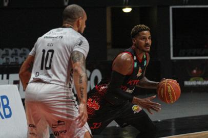 KTO/Caxias do Sul Basquete enfrenta o Bauru, no jogo 2 dos playoffs do NBB.<!-- NICAID(14765476) -->