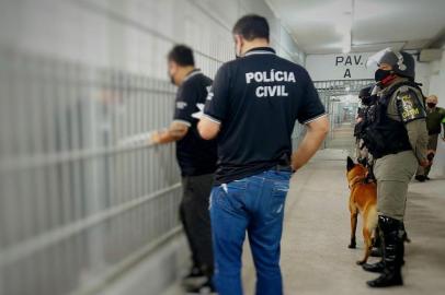 Polícia Civil faz operação contra golpe dos nudes em presídio <!-- NICAID(14870529) -->