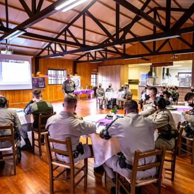 Comando da Serra da Brigada Militar realiza Curso de Capacitação da Patrulha Maria da Penha<!-- NICAID(14871458) -->