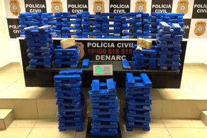 Polícia apreende cerca de 240 quilos de drogas em Gravataí<!-- NICAID(14871459) -->