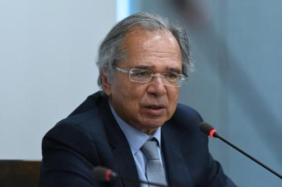 25/08/2021- 17ª Reunião do Conselho do Programa de Parcerias de Investimentos ¿ CPPIBrasília, DF- Ministro da Economia, Paulo Guedes, na 17ª Reunião do Conselho do Programa de Parcerias de Investimentos ¿ CPPI, com as presenças do presidente do Brasil, Jair Bolsonaro, ministros de Estado e secretária especial da Secretaria do Programa de Parcerias de Investimentos (PPI), Martha Seillier, no salão nobre do Ministério da Economia, bloco K<!-- NICAID(14873335) -->