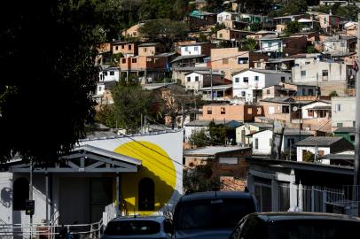 PORTO ALEGRE, RS, BRASIL, 13-08-2021: Sede do Coletivo Autonomo Morro da Cruz, no bairro Sao Jose, onde, entre outros trabalhos educacionais, moradores da comunidade podem receber acompanhamento psicologico. Saude mental na periferia de Porto Alegre. (Foto: Mateus Bruxel / Agencia RBS)Indexador: Mateus Bruxel<!-- NICAID(14861792) -->