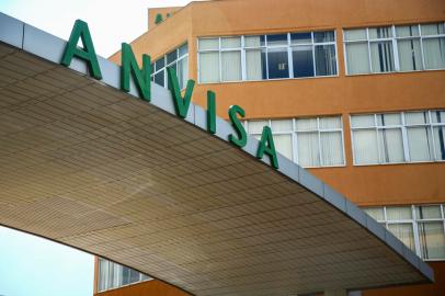 Fachada do edifÃ­cio sede da AgÃªncia Nacional de VigilÃ¢ncia SanitÃ¡ria (Anvisa).Fachada do edifício sede da Agência Nacional de Vigilância Sanitária (Anvisa).Local: BrasiliaIndexador: Marcelo Camargo/AgÃªncia BrasilFotógrafo: Reporter Fotografico<!-- NICAID(14641010) -->