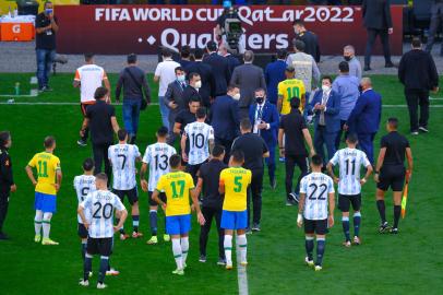 ELIMINATÓRIAS COPA DO MUNDO 2022, BRASIL X ARGENTINASP - ELIMINATÓRIAS COPA DO MUNDO 2022, BRASIL X ARGENTINA - ESPORTES - ELIMINATÓRIAS COPA DO MUNDO 2022, BRASIL X ARGENTINA - Jogo do Brasil e  Argentina paralisado devido atuações irregulares de jogadores argentinos no estádio Arena Corinthians pelo campeonato Eliminatórias Copa do Mundo 2022. 05/09/2021 - Foto: MARCELLO ZAMBRANA/AGIF - AGÊNCIA DE FOTOGRAFIA/AGIF - AGÊNCIA DE FOTOGRAFIA/ESTADÃO CONTEÚDOEditoria: ESPORTESLocal: SÃO PAULOIndexador: MARCELLO ZAMBRANAFotógrafo: AGIF - AGÊNCIA DE FOTOGRAFIA<!-- NICAID(14881941) -->