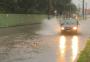 Chuva danifica casas e causa alagamentos em Porto Alegre