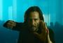 Keanu Reeves revela que pulou 20 vezes de prédio de 46 andares para cena de "Matrix Ressurections"