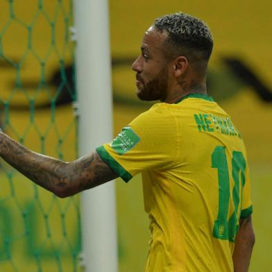 Brazils Neymar celebrates after scoring against Peru during the South American qualification football match for the FIFA World Cup Qatar 2022 at the Pernambuco Arena in Recife, Brazil, on September 9, 2021. (Photo by NELSON ALMEIDA / AFP)Editoria: SPOLocal: RecifeIndexador: NELSON ALMEIDASecao: soccerFonte: AFPFotógrafo: STF<!-- NICAID(14886011) -->