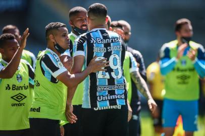 Gremio x CearaRS - FUTEBOL/CAMPEONATO BRASILEIRO 2021 /GREMIO X CEARA- ESPORTES - Lance da partida entre Gremio e Ceara disputada na manha deste domingo, na Arena do Gremio, em partida valida pela Campeonato Brasileiro 2021. FOTO: LUCAS UEBEL/GREMIO FBPAEditoria: SPOLocal: Porto AlegreIndexador: Lucas UebelSecao: futebolFonte: Gremio.netFotógrafo: Gremio x Ceara<!-- NICAID(14887469) -->