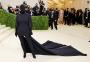 Met Gala 2021: Kim Kardashian aparece completamente coberta; veja os looks dos famosos