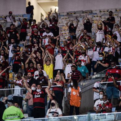 FLAMENGO X GRÊMIORJ - FLAMENGO/GREMIO - ESPORTES - Torcida durante Flamengo x Grêmio, partida válida pela Copa do Brasil 2021, realizada no Estádio Maracanã, localizado na cidade do Rio deJaneiro (RJ), nesta quarta-feira (15). 15/09/2021 - Foto: NAYRA HALM/FOTOARENA/FOTOARENA/ESTADÃO CONTEÚDOEditoria: ESPORTESLocal: RIO DE JANEIROIndexador: NAYRA HALMFonte: 2120423Fotógrafo: FOTOARENA<!-- NICAID(14890764) -->