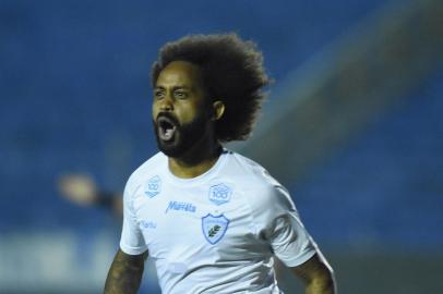 Celsinho reestreou pelo Londrina e garantiu o gol da vitória. (Foto: Gustavo Oliveira/ LEC)