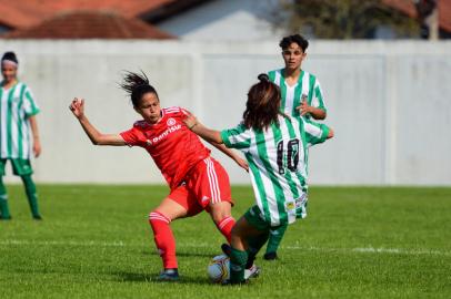 juventude abre rodada no gauchao feminino<!-- NICAID(14904209) -->