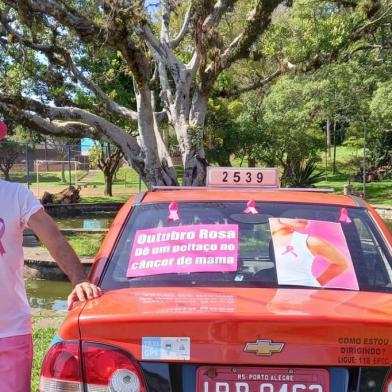 O taxista Newton Boa Nova se engajou na campanha Outubro Rosa, em Porto Alegre.<!-- NICAID(14905298) -->