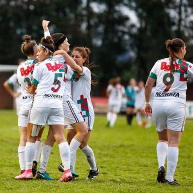 O Brasil de Farroupilha goleou o Guarany de Bagé por 7 a 0 no Gauchão Feminino<!-- NICAID(14906264) -->