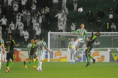 CAXIAS DO SUL, RS, BRASIL, 09/10/2021 - O Juventude enfrenta o América-MG, neste sábado (9), às 21h, pela 25ª rodada do Campeonato Brasileiro Série A. O confronto marca o retorno dos torcedores ao Estádio Alfredo Jaconi, que esgotaram os 2,5 mil check-in disponíveis para os sócios e estarão de volta após 19 meses de pandemia do coronavírus. (Marcelo Casagrande/Agência RBS)<!-- NICAID(14911294) -->