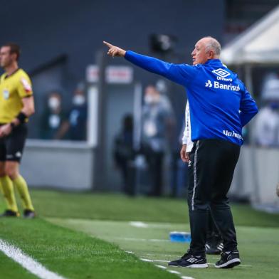 Gremio x SantosFUTEBOL/CAMPEONATO BRASILEIRO 2021 /GREMIO X SANTOS - ESPORTES - Lance da partida entre Gremio e Santos disputada na tarde deste domingo na Vila Belmiro, em Santos, em partida valida pela Campeonato Brasileiro 2021. FOTO: LUCAS UEBEL/GREMIO/DIVULGAÇÃOEditoria: SPOIndexador: Lucas UebelSecao: futebolFonte: Gremio.netFotógrafo: Gremio x Santos<!-- NICAID(14911934) -->