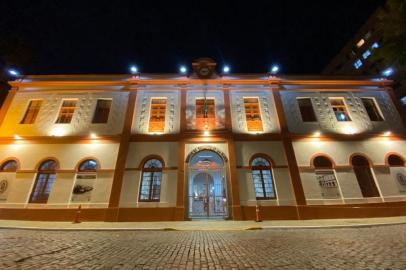 Fachada do Museu Militar, na Rua dos Andradas, no Centro Histórico, Porto Alegre<!-- NICAID(14912570) -->