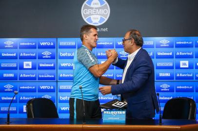 RS - FUTEBOL/APRESENTACAO GREMIO  - ESPORTES - Gremio apresenta Vagner Mancini como novo treinador para a temporada 2021. FOTO: LUCAS UEBEL/GRÊMIO/DIVULGAÇÃOEditoria: SPOIndexador: Lucas UebelSecao: futebolFonte: Gremio.netFotógrafo: ApresentaÃ§Ã£o Gremio<!-- NICAID(14916931) -->