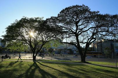 PORTO ALEGRE, RS, BRASIL - 19.10.2021 - Clima-tempo na Capital. (Foto: Ronaldo Bernardi/Agencia RBS)<!-- NICAID(14918707) -->