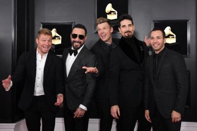 (L-R) Brian Littrell, AJ McLean, Nick Carter, Kevin Richardson and Howie Dorough of US vocal group Backstreet Boys arrive for the 61st Annual Grammy Awards on February 10, 2019, in Los Angeles. (Photo by VALERIE MACON / AFP)Editoria: ACELocal: Los AngelesIndexador: VALERIE MACONSecao: musicFonte: AFPFotógrafo: STF<!-- NICAID(14920102) -->