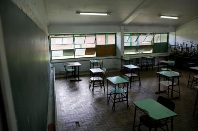 VIAMÃO, RS, BRASIL, 22-10-2021: Escola Estadual de Ensino Medio Açorianos. A escola sera incluída no Programa Avancar Educação, do governo do Estado, que deve destinar verbas para melhorar instituições, que se tornarão modelo. (Foto: Mateus Bruxel / Agencia RBS)Indexador: Mateus Bruxel<!-- NICAID(14922385) -->