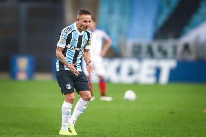 Gremio x BahiaRS - FUTEBOL/CAMPEONATO BRASILEIRO 2021 /GREMIO X BAHIA- ESPORTES - Lance da partida entre Gremio e Bahia disputada na noite deste sabado, na Arena do Gremio, em partida valida pela Campeonato Brasileiro 2021. FOTO: LUCAS UEBEL/GREMIO FBPA. Na foto Rafinha Editoria: SPOLocal: Porto AlegreIndexador: Lucas UebelSecao: futebolFonte: Gremio.netFotógrafo: Gremio x Bahia<!-- NICAID(14922631) -->