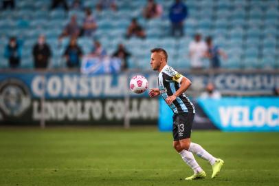 Gremio x FortalezaFUTEBOL/CAMPEONATO BRASILEIRO 2021 /GREMIO X FORTALEZA - ESPORTES - Lance da partida entre Gremio e Fortaleza disputada na noite desta quarta-feira, na Arena Castelao, em partida valida pela Campeonato Brasileiro 2021. FOTO: LUCAS UEBEL/GREMIO FBPAEditoria: SPOLocal: FortalezaIndexador: Lucas UebelSecao: futebolFonte: Gremio.netFotógrafo: Gremio x Fortaleza<!-- NICAID(14918466) -->