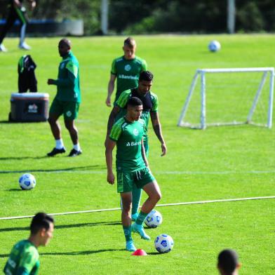 CAXIAS DO SUL, RS, BRASIL, 20/10/2021. Primeiro treino do novo técnico do Juventude, Jair Ventura. Ele chega com a missão de livrar a equipe do rebaixamento no Brasileirão. Na foto, atacante Sorriso.  (Porthus Junior/Agência RBS)<!-- NICAID(14920289) -->