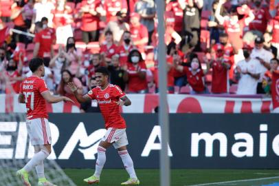 PORTO ALEGRE, RS, BRASIL. 24/10/2021. Internacional recebe o Corinthians, pelo Campeonato Brasileiro, no Beira-Rio. (Foto: Marco Favero/Agência RBS)<!-- NICAID(14923670) -->