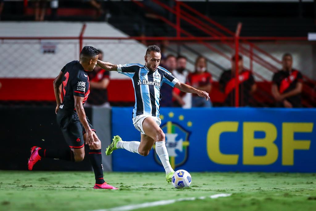 Web não perdoa rebaixamento do Grêmio para Série B; veja os