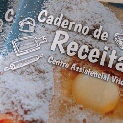 livro de receitas<!-- NICAID(14925944) -->