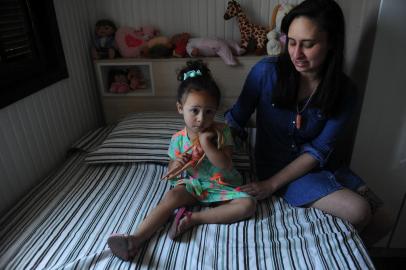 CAXIAS DO SUL, RS, BRASIL, 28/10/2021 - Aumenta a fila de espera pela Educação Infantil em Caxias, devido à pandemia. Francieli Beltrame Formaio é mãe da Dora, que está na lista de espera há meses. (Marcelo Casagrande/Agência RBS)<!-- NICAID(14926839) -->