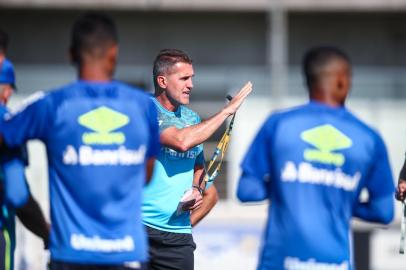 O técnico Vagner Mancini comanda treino do Grêmio no CT Luiz Carvalho.<!-- NICAID(14927261) -->